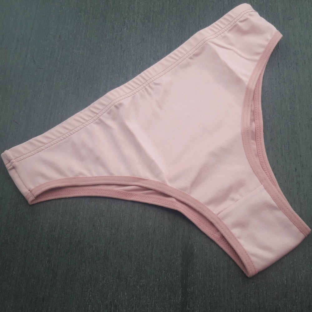 Calcinha Básica Confortável com Elástico Embutido